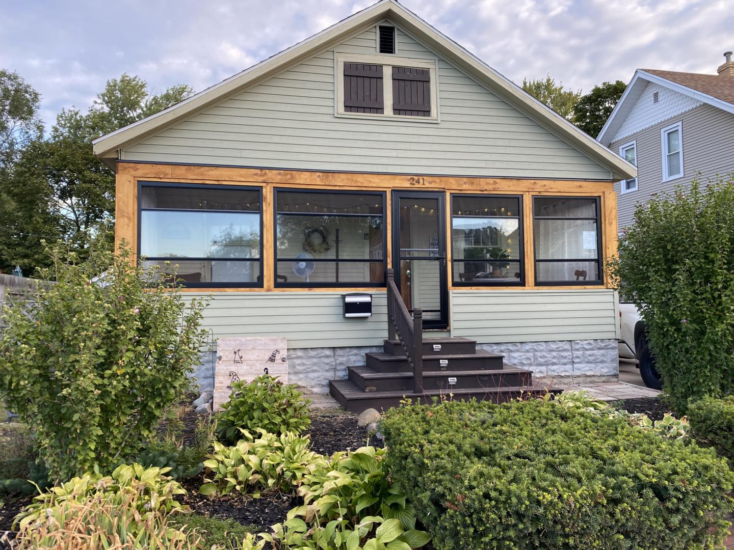 Pet Friendly Vacations with Fenced Yard